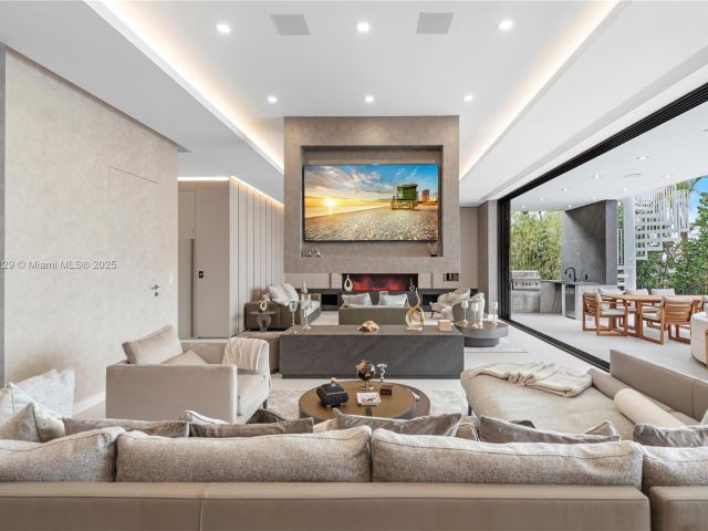 Home for sale at 1785 Cleveland Rd - photo 5518466