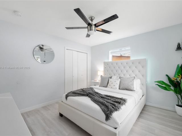 Home for sale at 1410 S 22nd Ave - photo 6012604