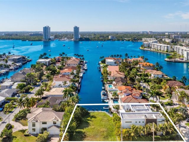 Home for sale at 17050 NE 35th Ave - photo 5858135