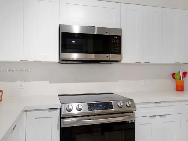 Apartment for sale  Unit #704 - photo 5618811