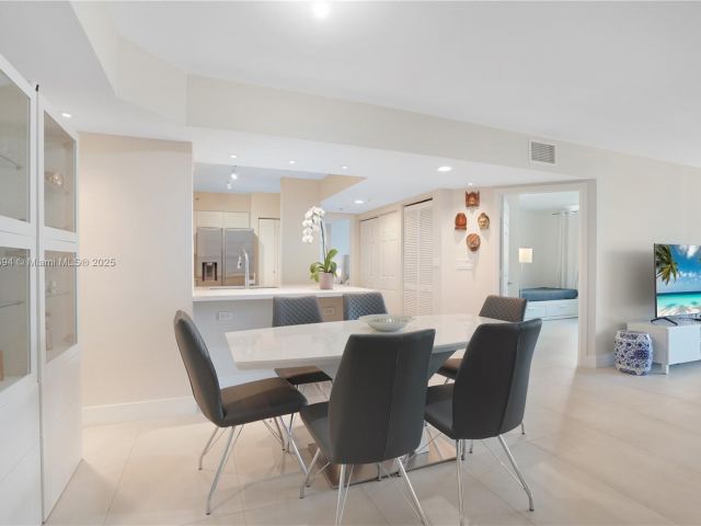 Apartment for sale  Unit #704 - photo 5618815