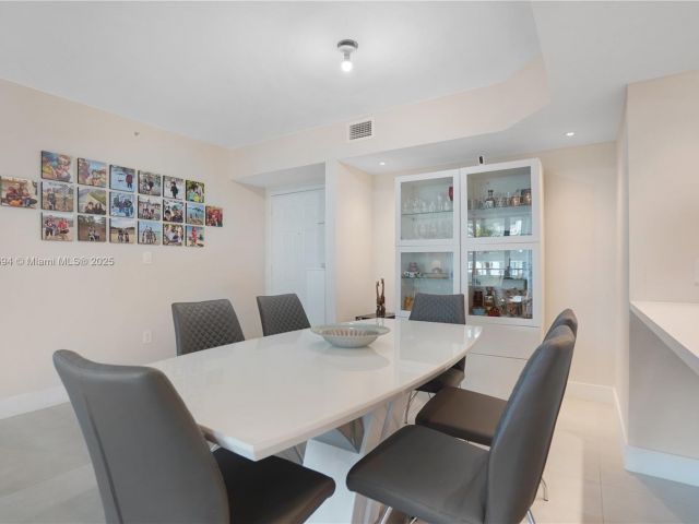 Apartment for sale  Unit #704 - photo 5618816