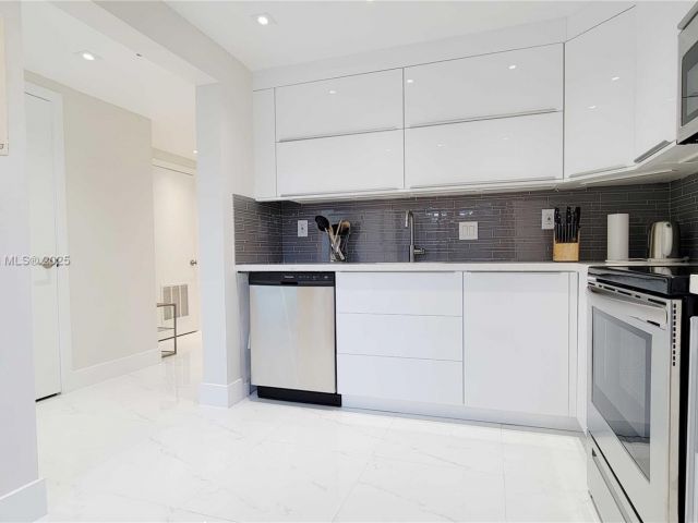 Home for sale at 369 Poinciana Dr 1115 - photo 5572323