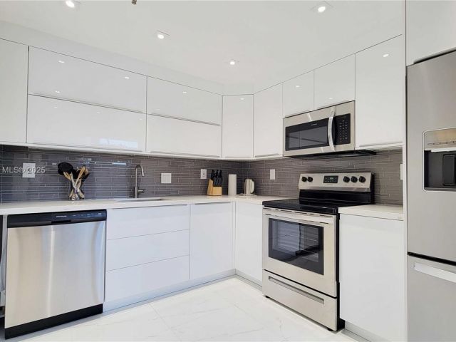 Home for sale at 369 Poinciana Dr 1115 - photo 5572326