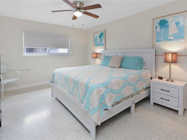 Home for rent at 330 Van Buren St - photo 6243057