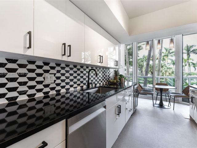 Apartment for sale  Unit #304 - photo 5545104