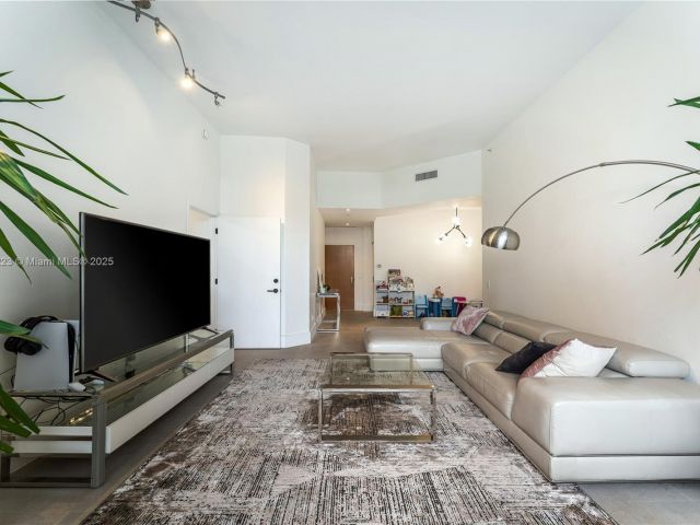 Apartment for sale  Unit #304 - photo 5545111