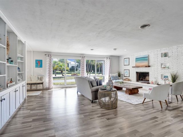 Home for sale at 1325 Middle River Dr - photo 5762351