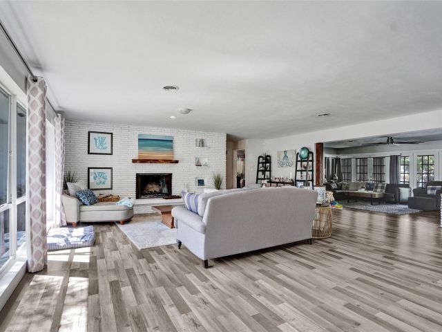 Home for sale at 1325 Middle River Dr - photo 5762352