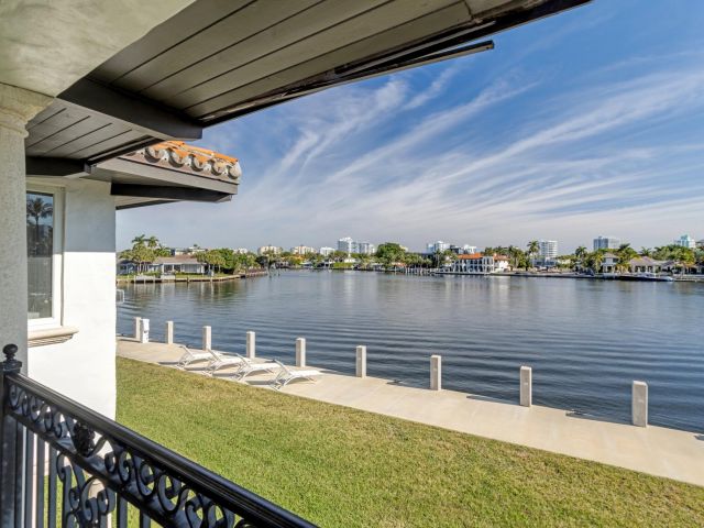 Home for sale at 2301 Aqua Vista Blvd - photo 6125018