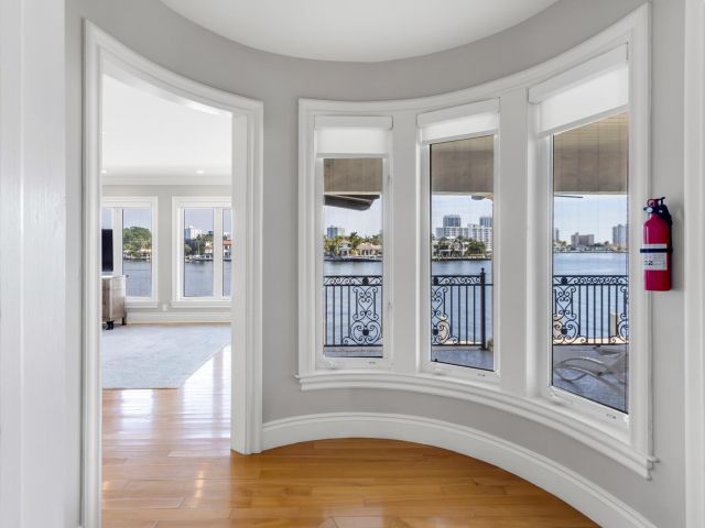 Home for sale at 2301 Aqua Vista Blvd - photo 6125022