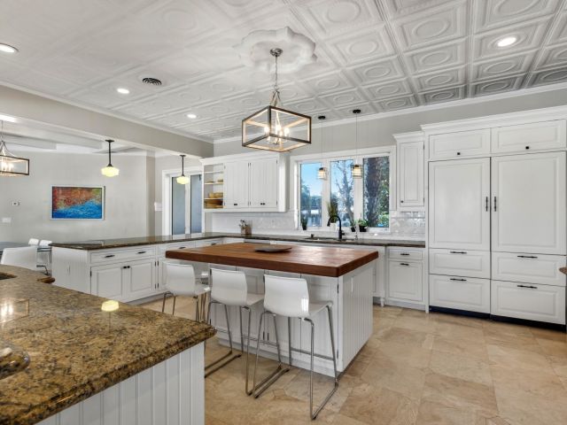 Home for sale at 2301 Aqua Vista Blvd - photo 6125024