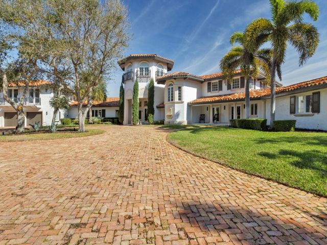 Home for sale at 2301 Aqua Vista Blvd - photo 6125034