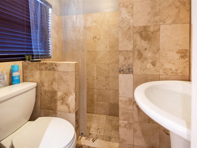 Home for rent at 1541 NW 6th Ave - photo 5892541