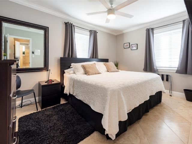 Home for rent at 1541 NW 6th Ave - photo 5892549