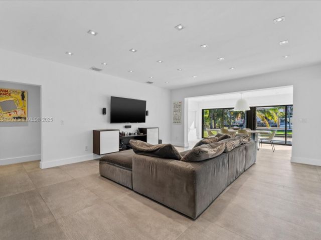 Home for sale at 2104 NE 124th St - photo 5534373