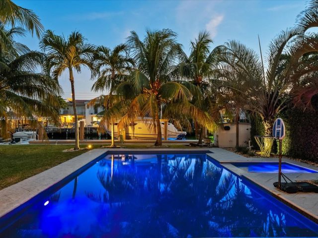 Home for sale at 2104 NE 124th St - photo 5534375