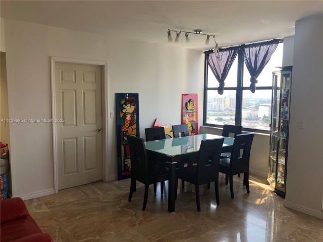Apartment for sale  Unit #520 - photo 5669929
