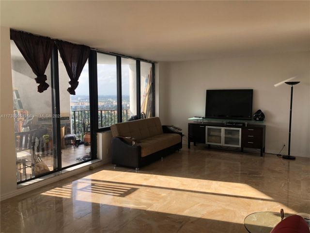 Apartment for sale  Unit #520 - photo 5669930