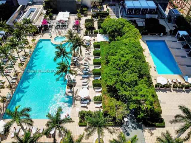 1-bedroom condo for sale in Miami - 1435 Brickell Ave 3010 - MondialRealty