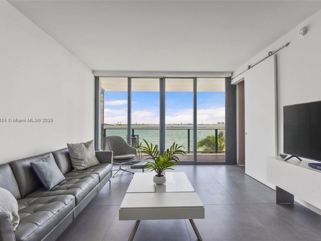 Apartment for sale  Unit #305 - photo 5719883