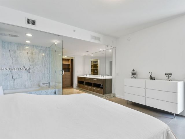 Apartment for sale  Unit #305 - photo 5719884