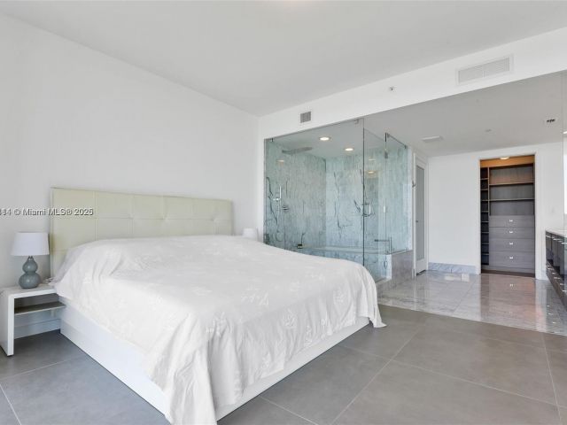 Apartment for sale  Unit #305 - photo 5719885