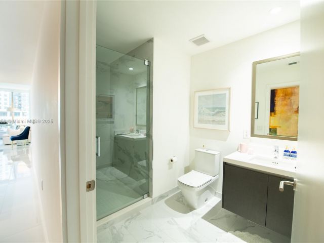 Apartment for sale  Unit #811 - photo 5639685