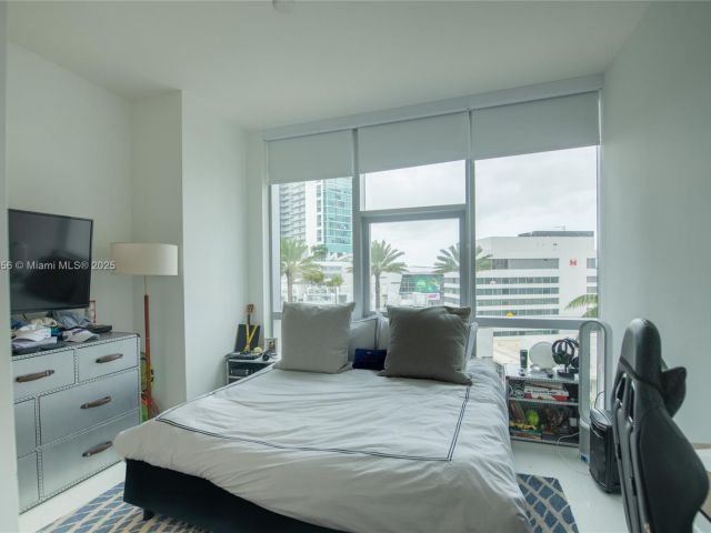 Apartment for sale  Unit #811 - photo 5639694