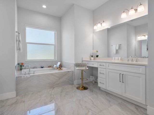 Home for sale at 15200 Northlake Boulevard - photo 6166907