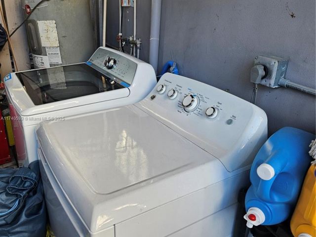 Home for sale at 1260 NW 4th St - photo 6127551