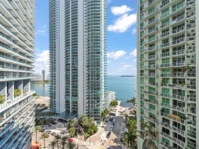 Apartment for sale  Unit #1801 - photo 5619836