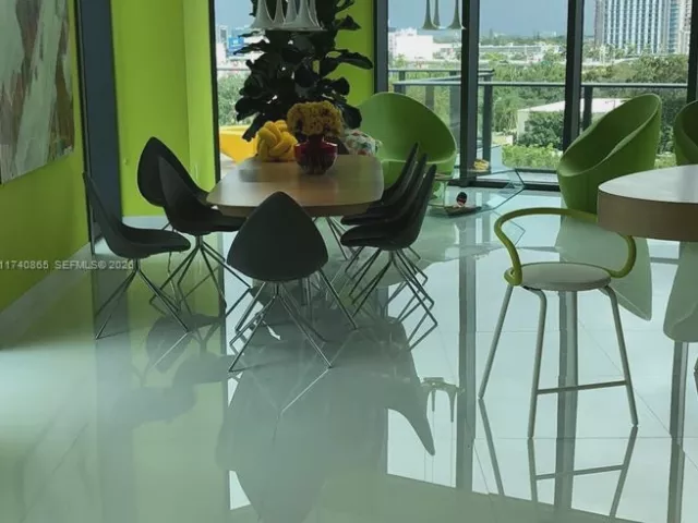 3-bedroom condo for sale in Miami -  - MondialRealty