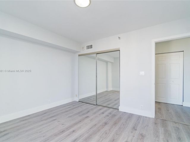 Apartment for sale  Unit #1513 - photo 5689752