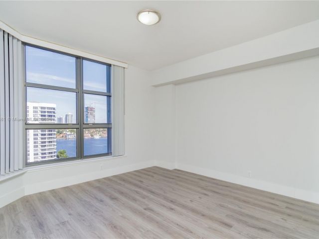 Apartment for sale  Unit #1513 - photo 5689754