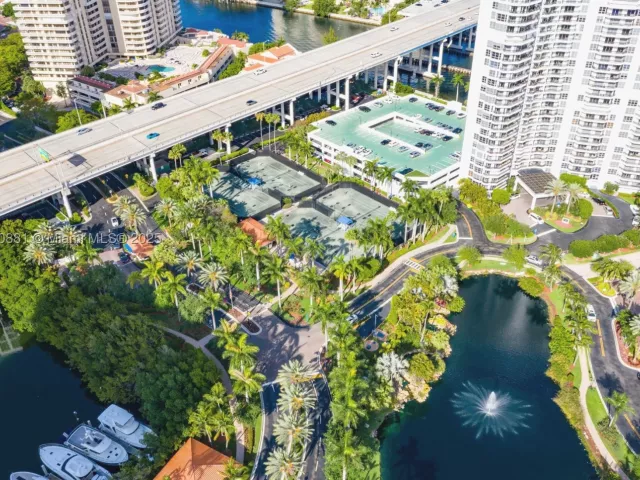 2-bedroom condo for sale in Aventura - 3530 Mystic Pointe Dr 1513 - MondialRealty