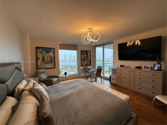 Apartment for rent  Unit #1102 - photo 6151188