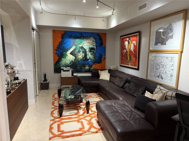 Apartment for rent  Unit #1102 - photo 6151193