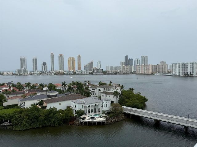 Apartment for rent  Unit #1102 - photo 6151195