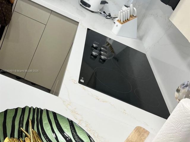 Apartment for sale  Unit #728 - photo 5623430