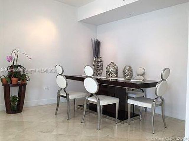 Apartment for rent  Unit #600 - photo 5625184