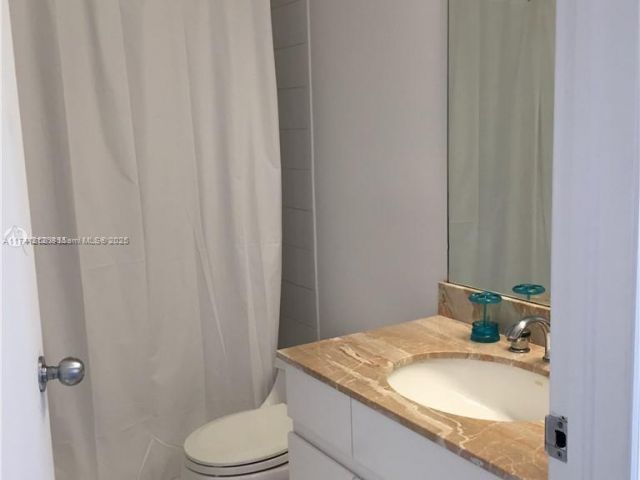 Apartment for rent  Unit #600 - photo 5625185