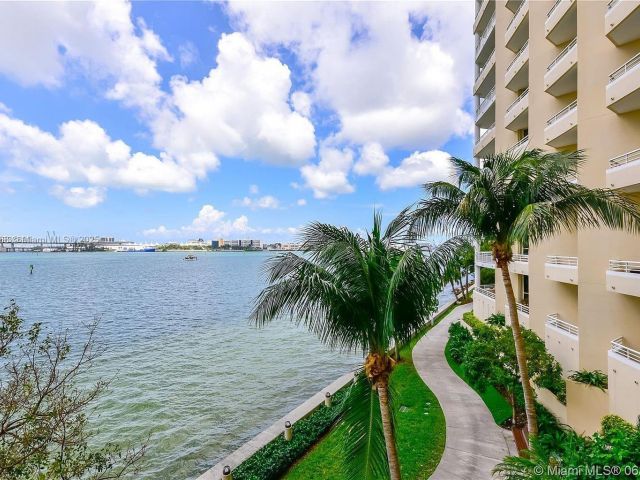 Apartment for rent  Unit #600 - photo 5625194