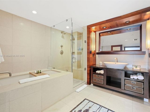 Apartment for sale  Unit #608 (door 616) - photo 5683591