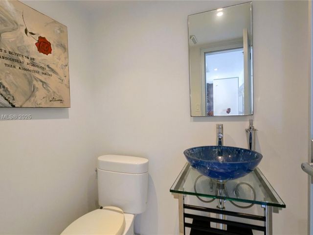 Apartment for sale  Unit #736 - photo 5692271