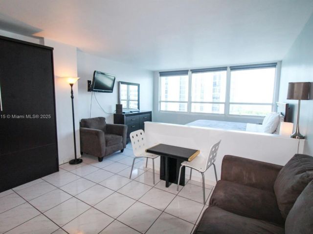 Apartment for sale  Unit #1221 - photo 5685259