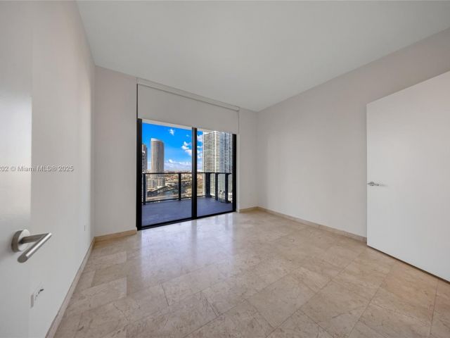 Apartment for sale  Unit #2010 - photo 5608436