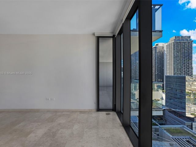 Apartment for sale  Unit #2010 - photo 5608440