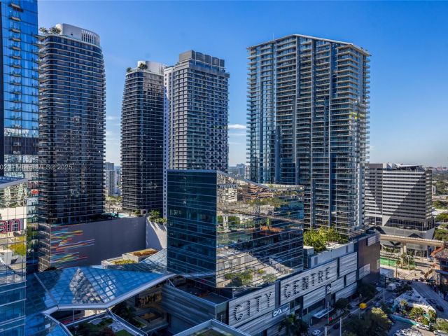 Apartment for sale  Unit #2010 - photo 5608446