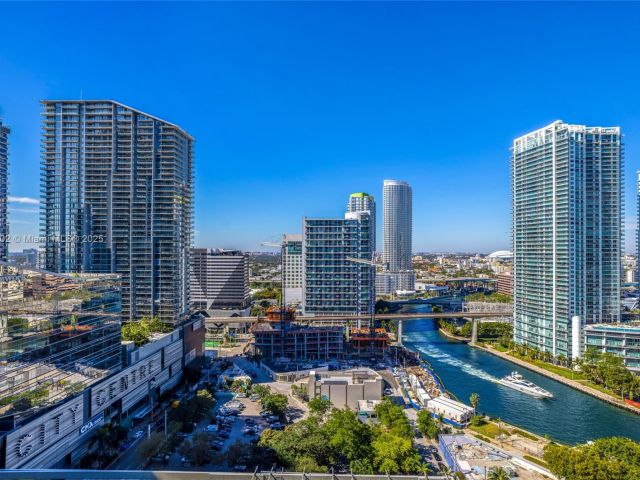 Apartment for sale  Unit #2010 - photo 5608448